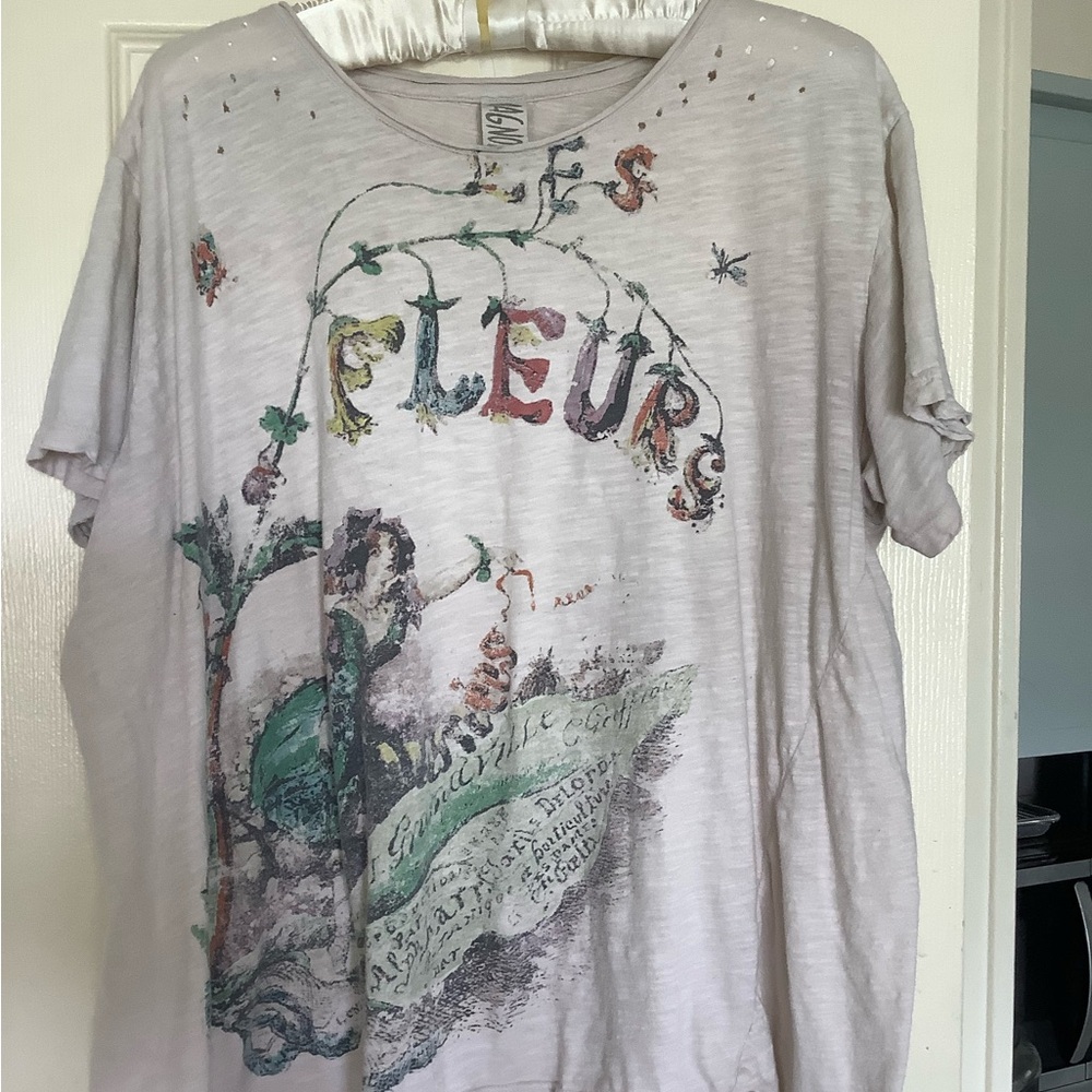 Magnolia Pearl Cream Graphic Tee with Floral Accents